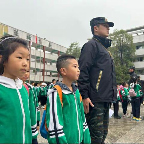 劳动砺心志，实践促成长——东坡小学二年级18班劳动实践活动精彩回忆