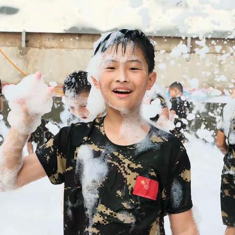 南宁英雄亮剑军旅夏令营2023第三期英雄营 真人cs-迫击炮训练-泡沫大战