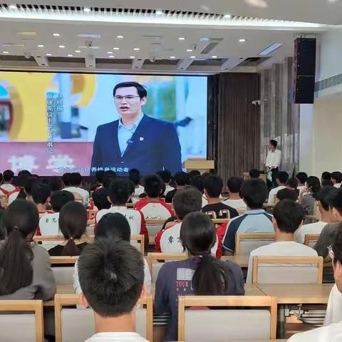 覃塘高中教育集团艺体中心成立花絮