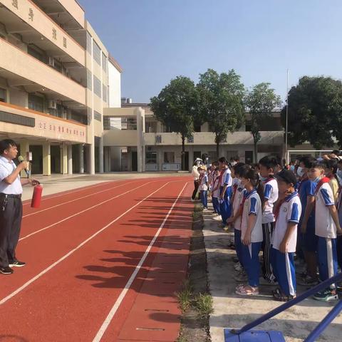 消防安全要牵记  实战演练我能行 ——源潭镇高桥小学开展校园消防疏散 演练活动