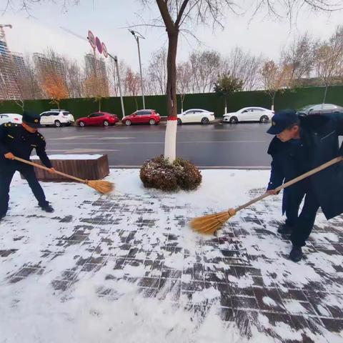 【南川工业园区公共设施管理局】履职尽责迎初雪 稳妥有序保运行