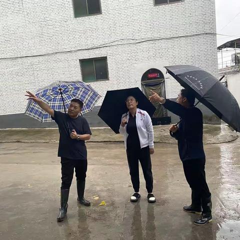 老顶山旅游发展中心强化“三到位”切实做好强降雨天气应对防范工作