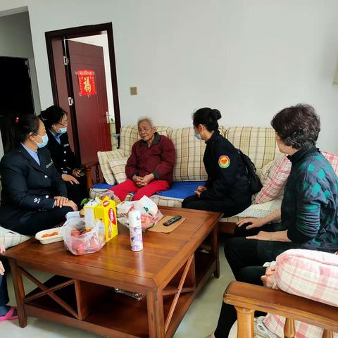 子女孝心请保姆，联动助力劝接纳  --人民街道万福社区调委会成功调解一宗家庭纠纷案件