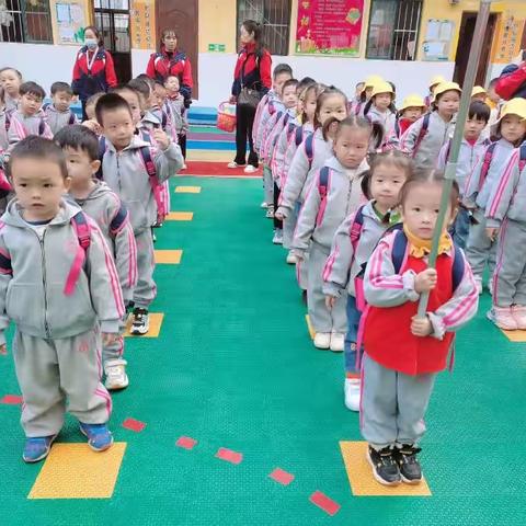 新世纪幼儿园大二班研学之旅（副本）