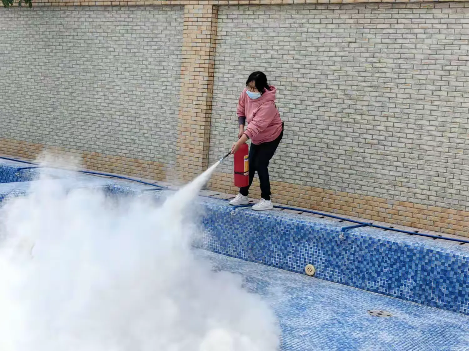 简篇-预防为主,生命至上——广州市从化区第三幼儿园莱茵分园消防疏散应急演练