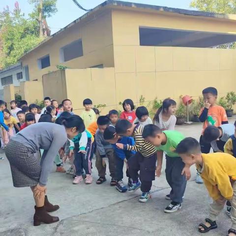 太平中心幼儿园大班大课间活动