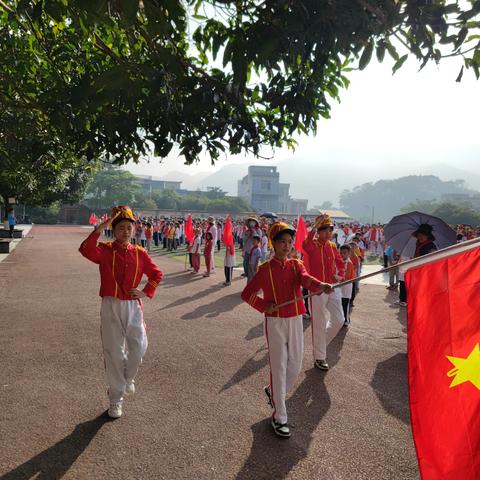 “学习二十大，争做好少年”——靖西市同德乡中心小学2023年一年级新队员入队仪式