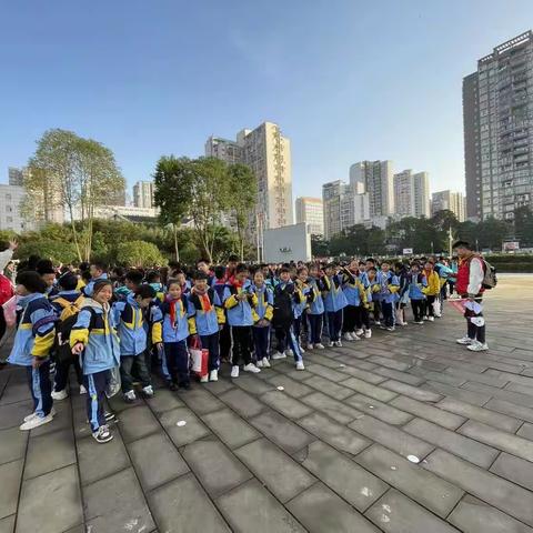 研学旅行促成长，行走研学亦课堂——棠香小学四年级一班研学旅行活动。