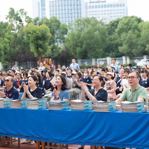 繁星璀璨 思恩远行 ——孝感市实验小学2024届小学毕业典礼