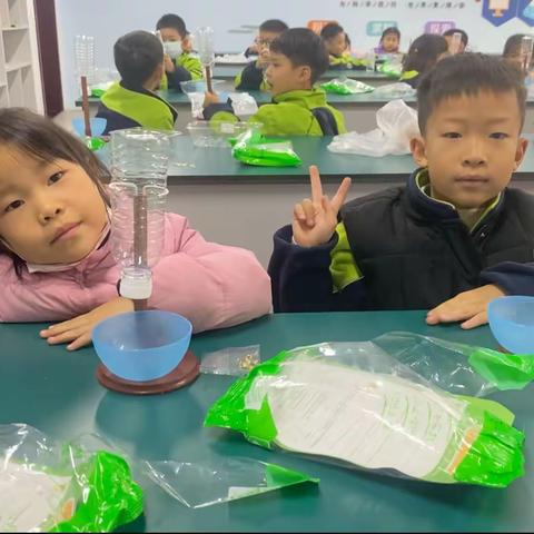 人才家园小学一年级鲨鱼3班课堂剪影