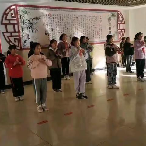 宝塔小学4-5年级少儿走秀社团9-10月份课堂活动剪影