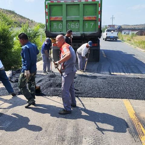 道路改造提升 旧貌换新颜（副本）