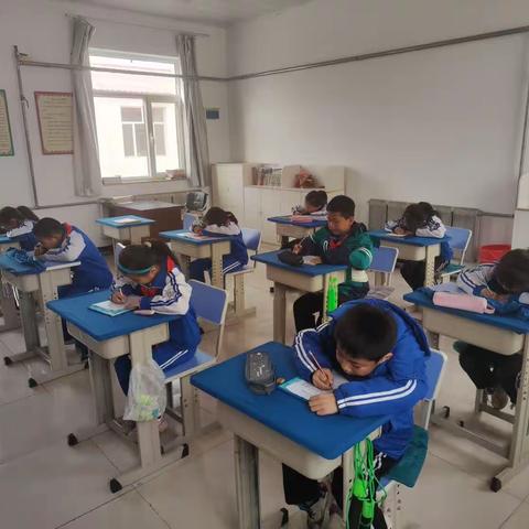 翰墨凝书香执笔颂中华 ——东沙布台小学规范书写比赛