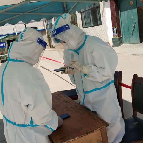 铿锵玫瑰绽放“疫”线碧圃巷疫情卡点巾帼“半边天”！