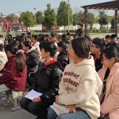 栉风沐雨，砥砺前行——罗店镇中心小学期中考试表彰大会