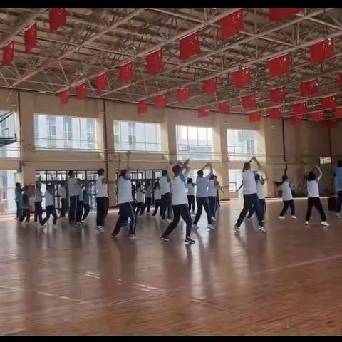 示范课《体能课课练》