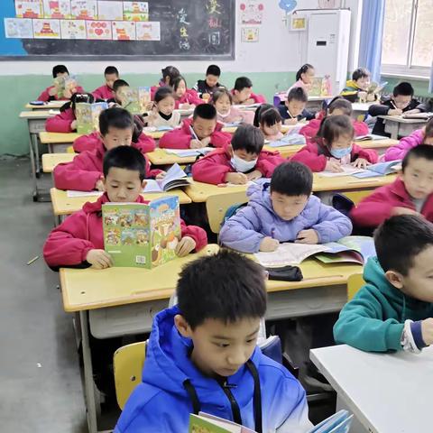 固营小学二年级阅读课剪影