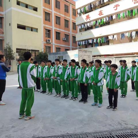 骨干送教     助力梅中