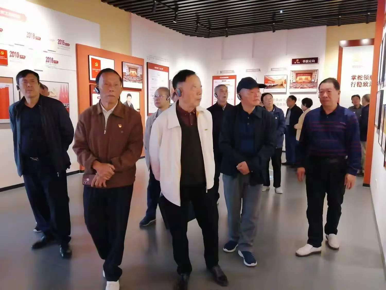 简篇-莲花县老年大学党支部组织开展“红色游学”活动