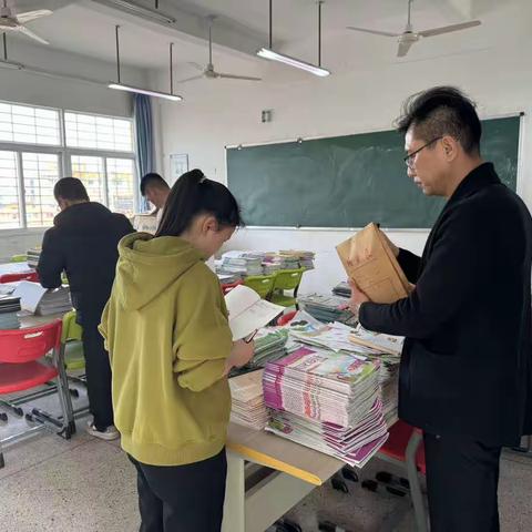 常规抓教学，检查促提升———玉枕小学11月教学常规自查