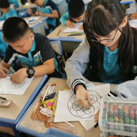 用圆设计美丽图案——竹秀园中心小学六年级数学活动