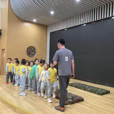 评估指南背景下的幼儿园名师教学展示与师幼互动研修