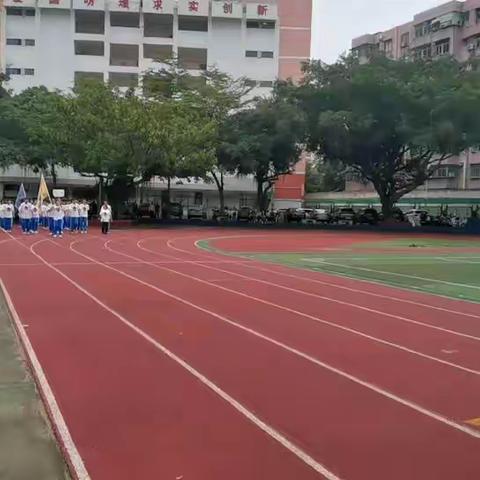 海口海港学校田径运动会，初三二班