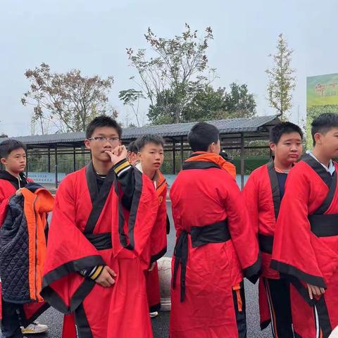 株洲市二中莲花中学2214班八上研学—Day3《寻根祈福，红色传承》