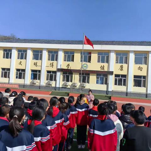 “共植一抹青绿 齐建‘臻诚’校园”承德县仓子乡中心小学党支部植树节活动