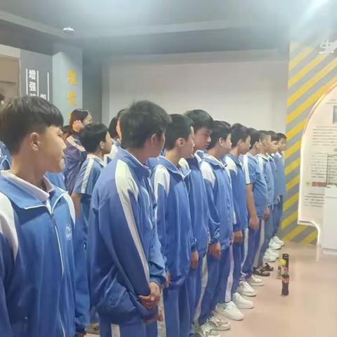 “研在安全  记在心上 ” ——琼中县实验学校四、七年级研学安全教育之旅