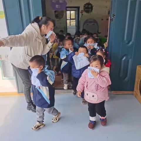 “防火知识  从小学起”——张青乡中心幼儿园防火安全教育疏散演习