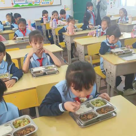 群策群力解民生，倾心尽力提空间——西湖实验学校午餐午休纪实