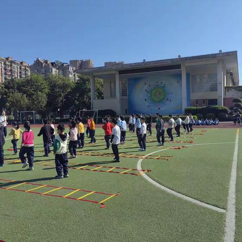 体育课堂展风采，以研促教共成长——福州市仓山区金港湾实验学校（小学部）开展体育课教研活动