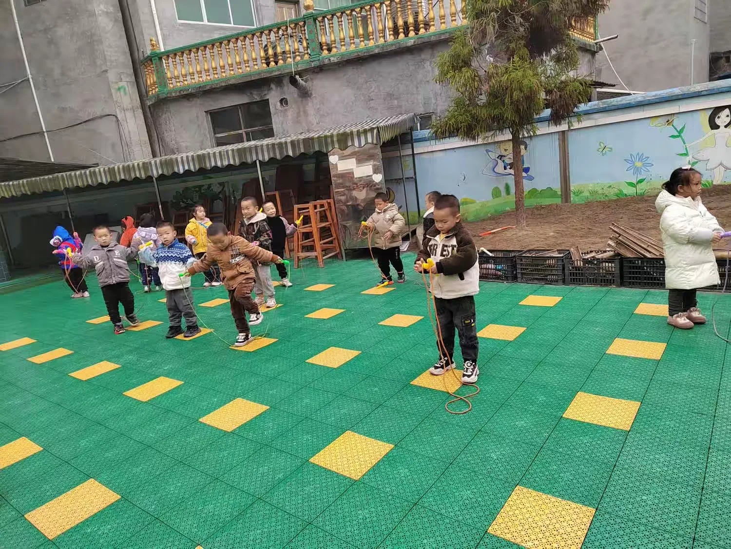简篇-蓝田镇中心幼儿园大一班12月份主题教学活动《购物小达人》
