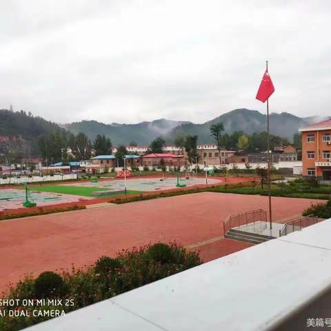 展口语风姿  秀英语魅力