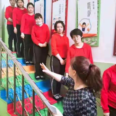 凯蒂优童幼儿园消防演练