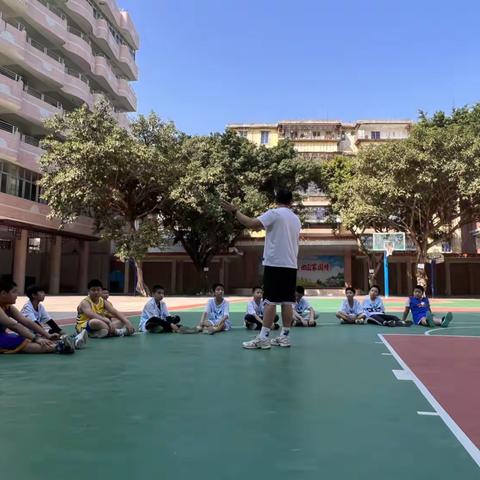 湛江市第八小学第十二届“八匙杯”友谊篮球赛