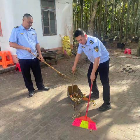 三亚市综合执法局吉阳分局对罗蓬村开展常态化人居环境卫生整治工作简报