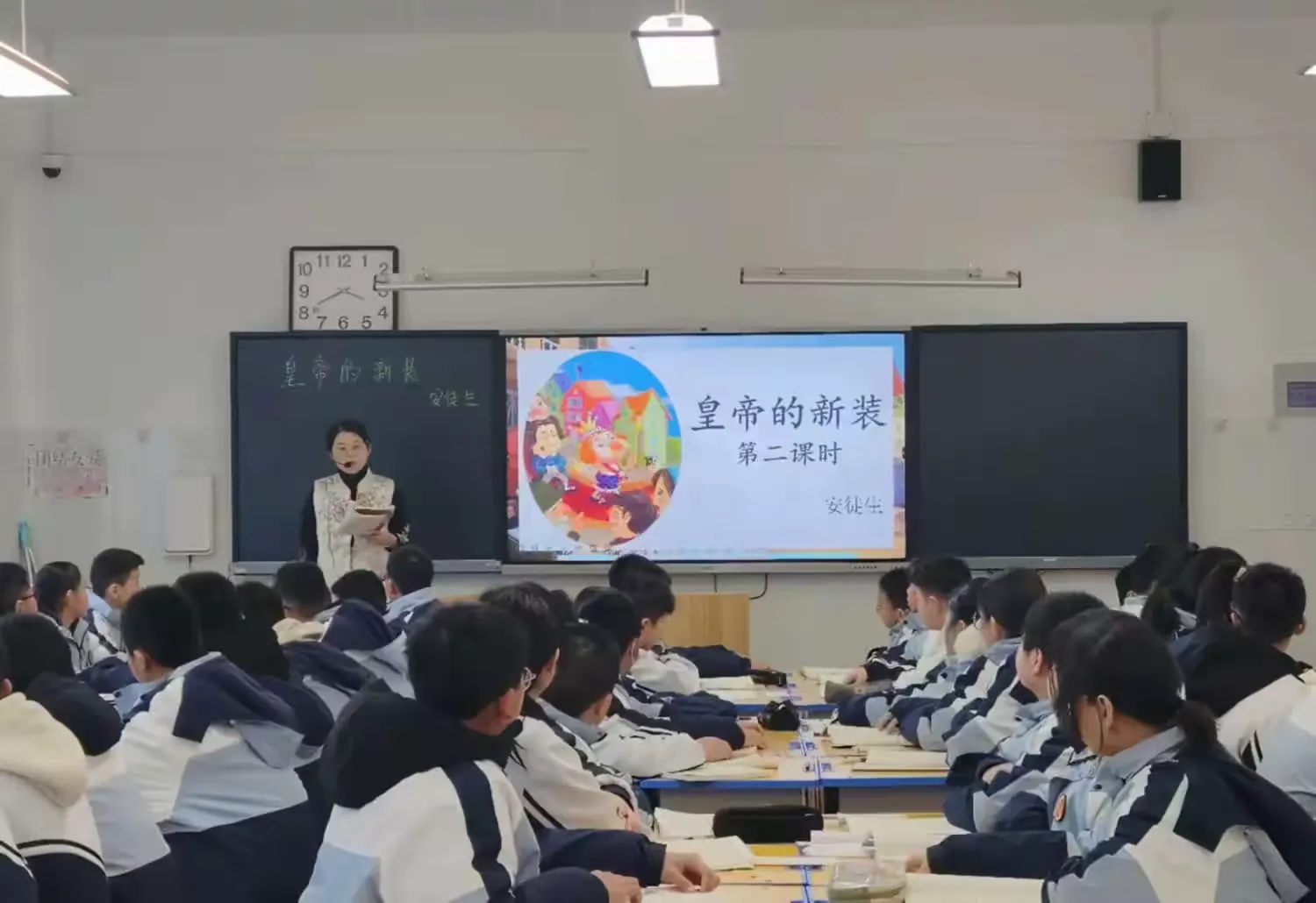 简篇-荒诞离奇中“探”深刻
滑稽可笑中“寻”深思