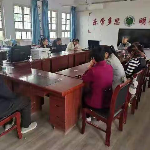 “餐”与陪伴，共享“食”光——八里小学家长陪餐活动