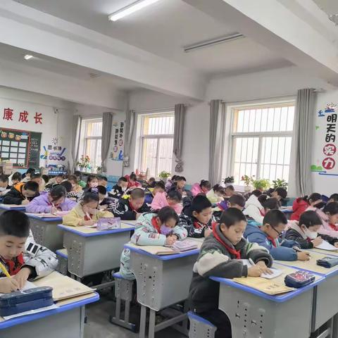 “快乐书写，展我风采” ——华亭市实验小学三年级英语书写大赛