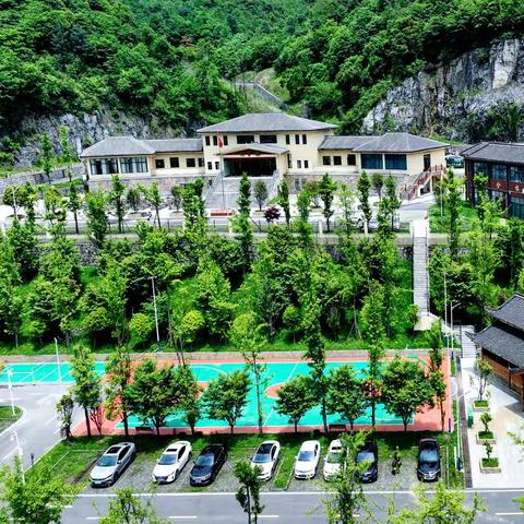 2025贵州百里杜鹃军事夏令营开始招生啦！