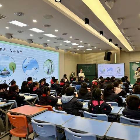 “语”你同行，“研”续成长——记华师附小2023年秋语文文心组第八次教研活动