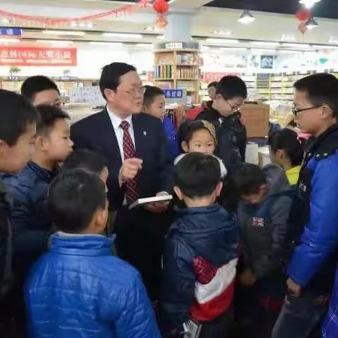 宣城新华书店二楼开读书会啦！