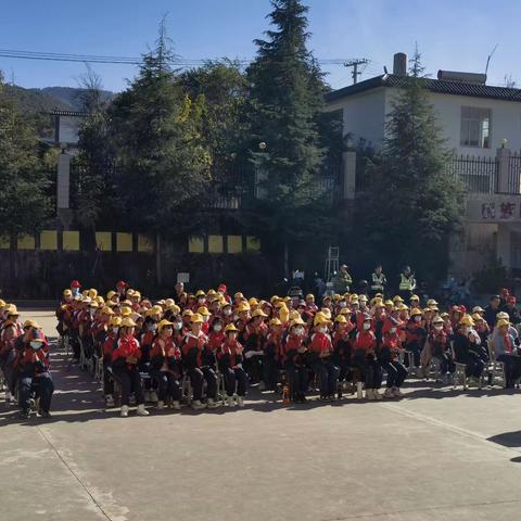 法治讲座进校园，守护健康保平安