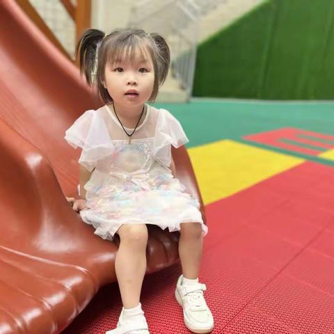 贝乐幼儿园王昕妍成长档案