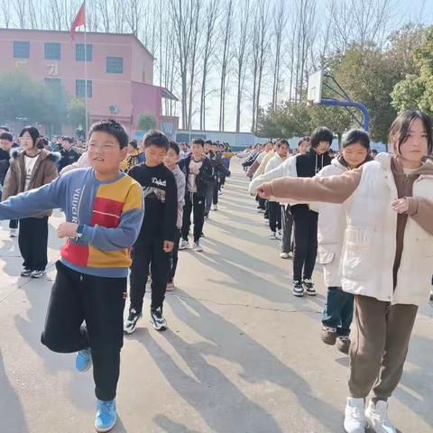 一幅生动的校园生活画卷——叶县聚英学校同学们的一天