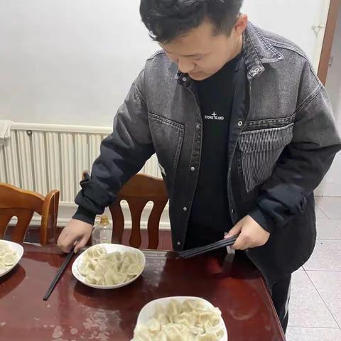 摆出精彩，“筷”乐劳动