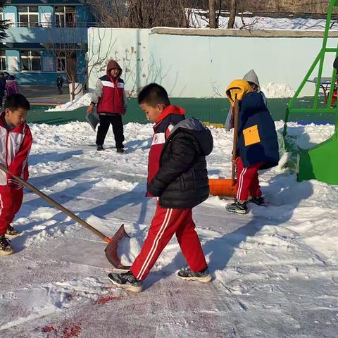 画雪扫雪，雪天感悟