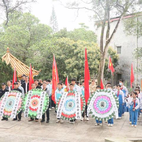 “缅怀革命先烈 汲取奋进力量”东兴市马路镇中心小学祭扫烈士墓活动